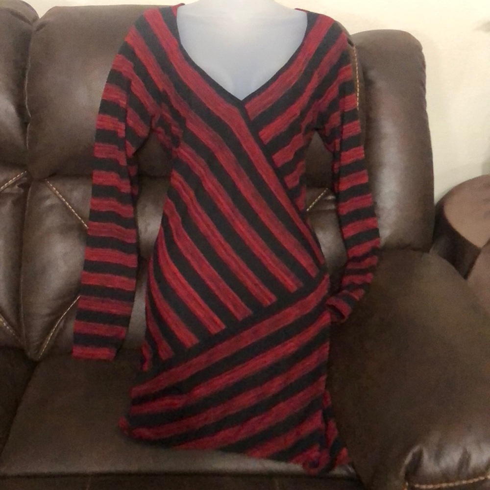 Dress - Picture 3 of 5